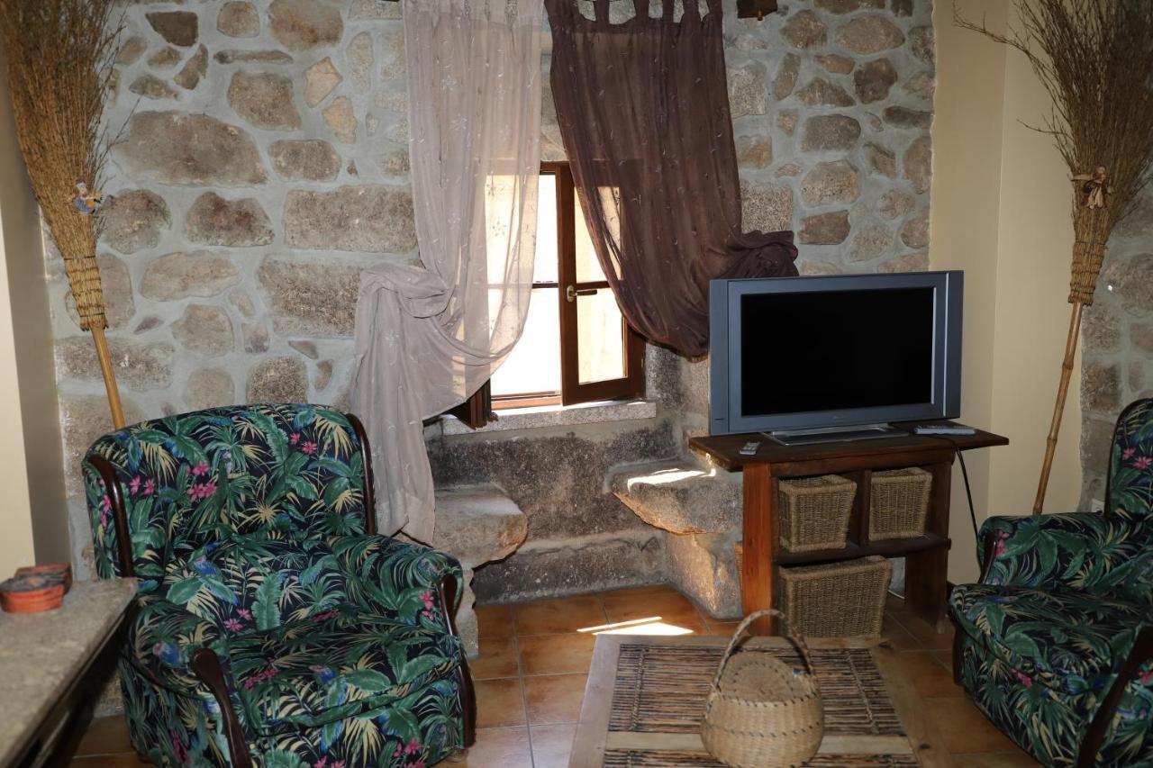 Casa Na Serra Da Estrela Melo Bagian luar foto